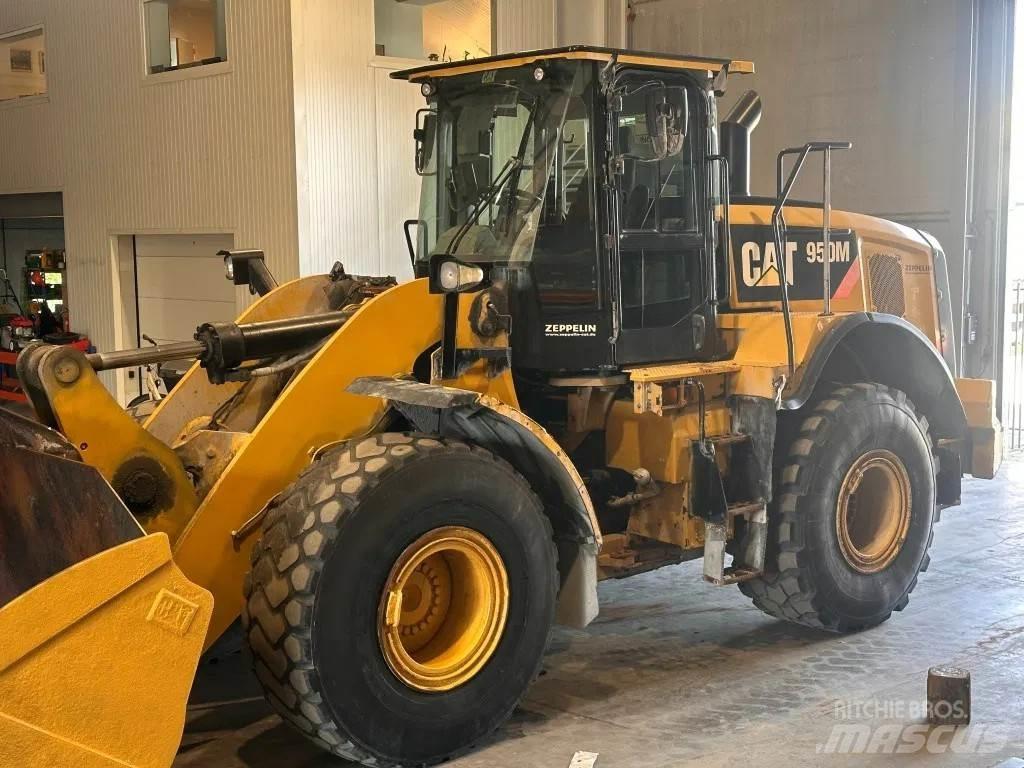 CAT 950M 輪胎式裝載機