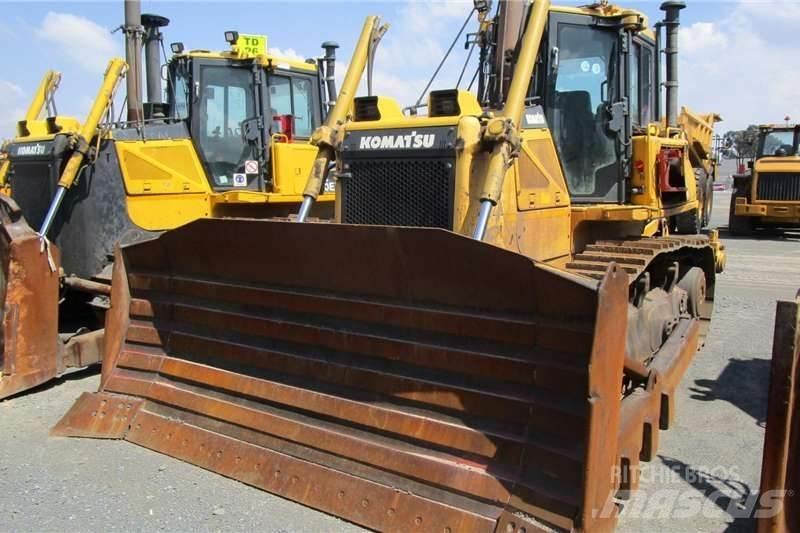 Komatsu D65 EX-16 履帶推土機