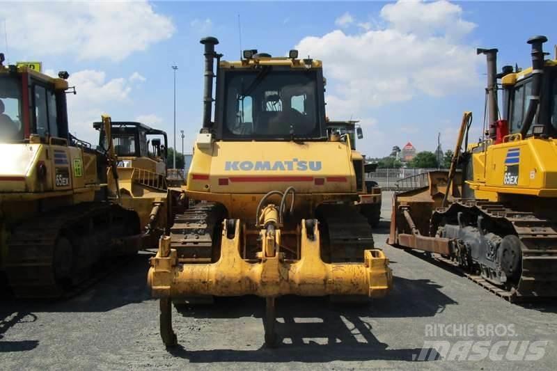 Komatsu D65 EX-16 履帶推土機