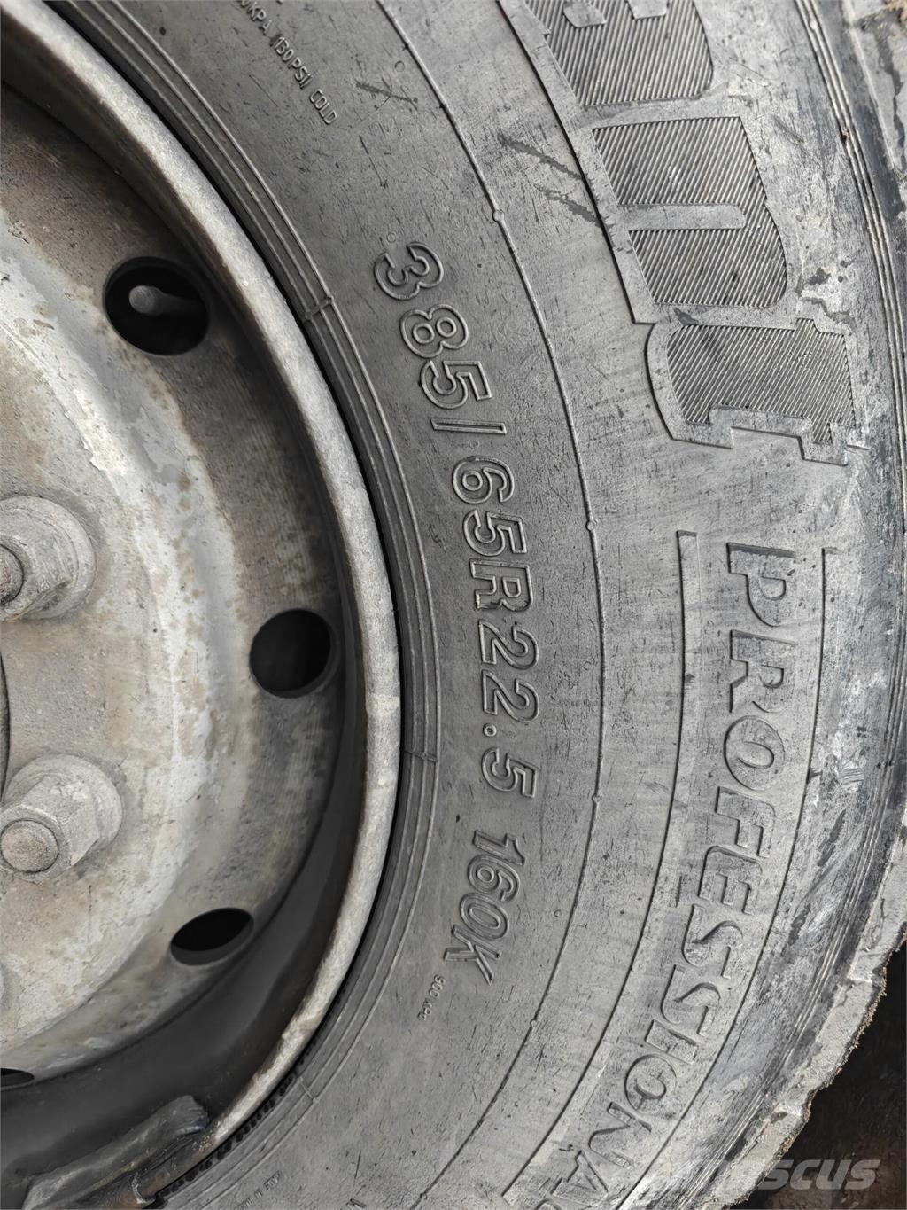 Sisu E11M 傾卸式卡車