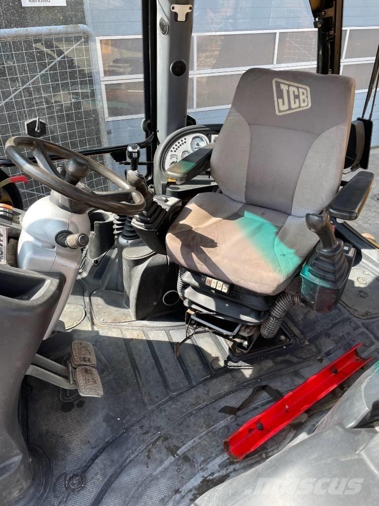 JCB 3CX 反鏟裝載機