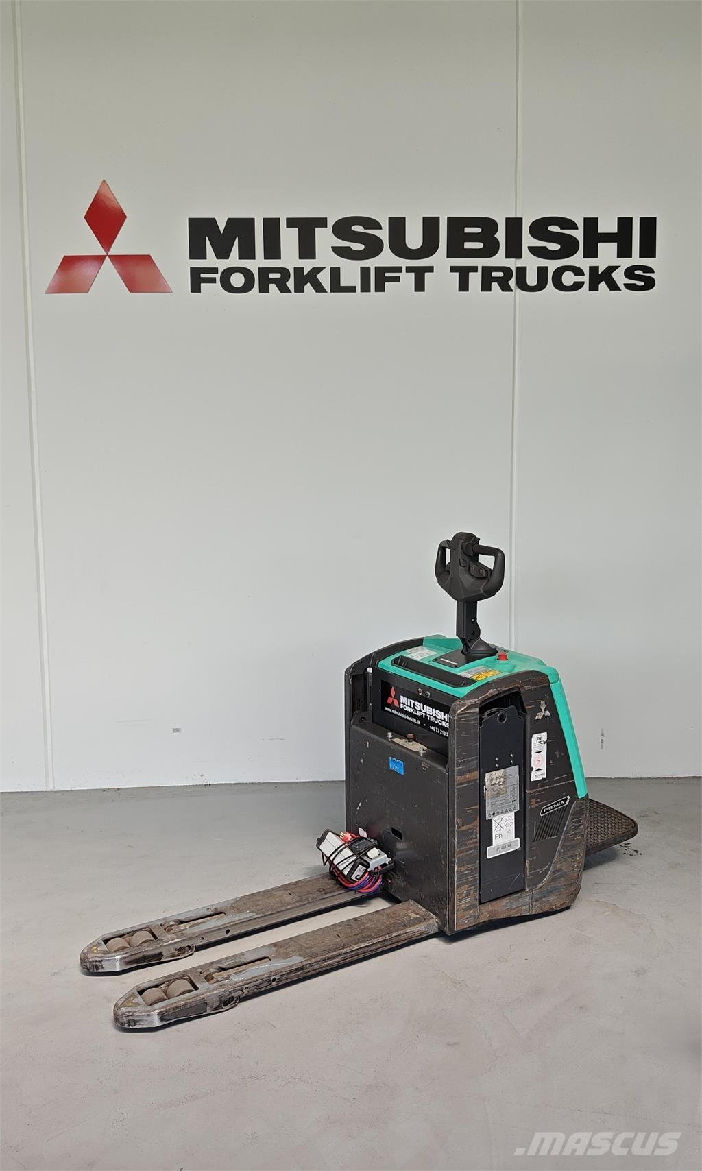 Mitsubishi PBV20N3 平台卡車