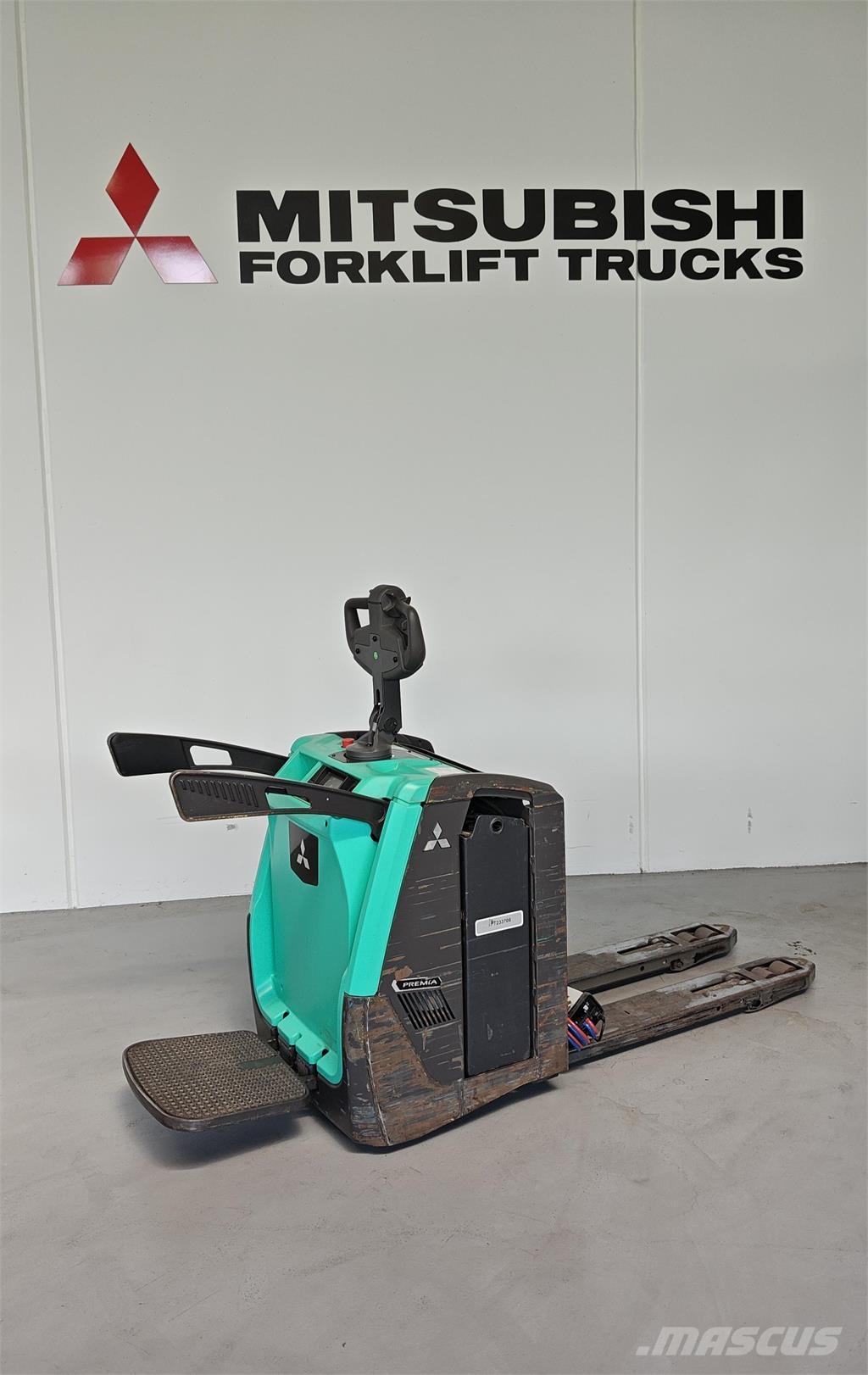 Mitsubishi PBV20N3 平台卡車