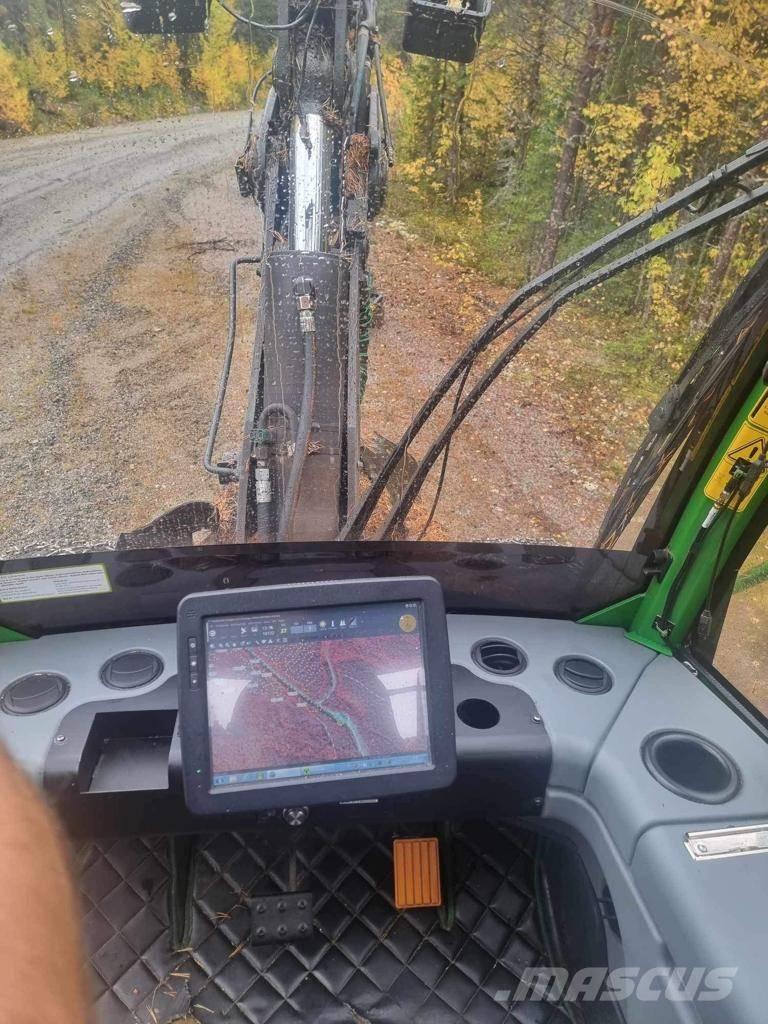 John Deere 1070 G 收穫機