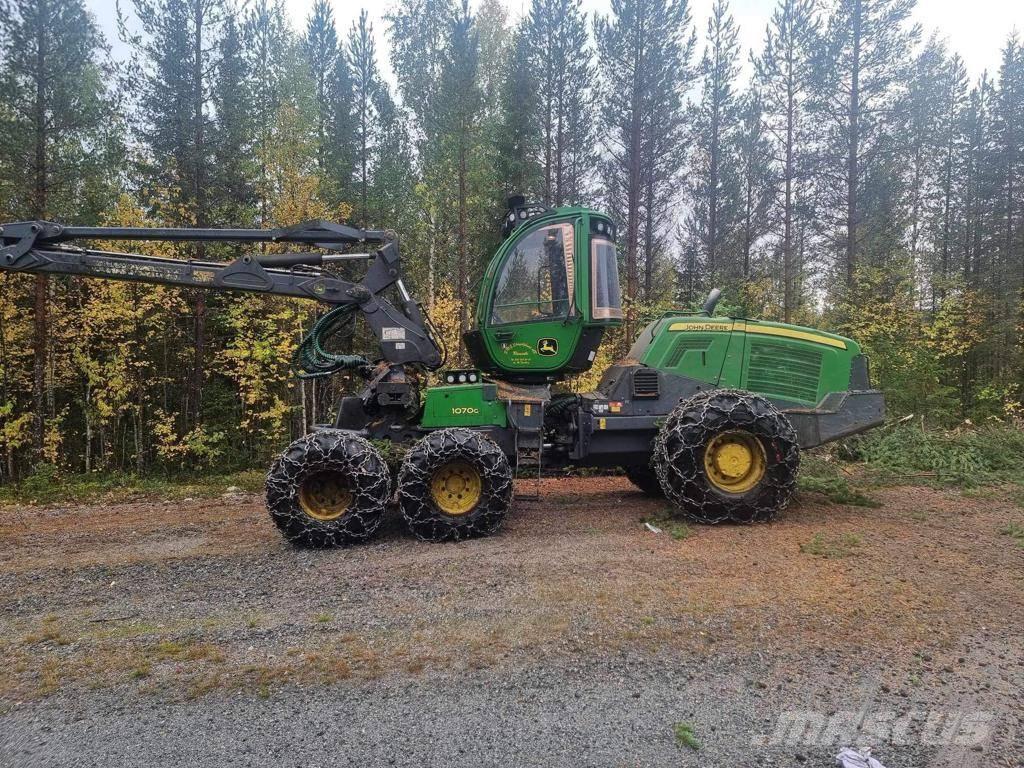 John Deere 1070 G 收穫機