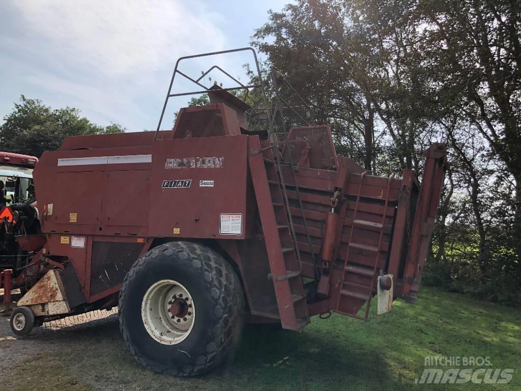 Hesston 4800 方形打捆機