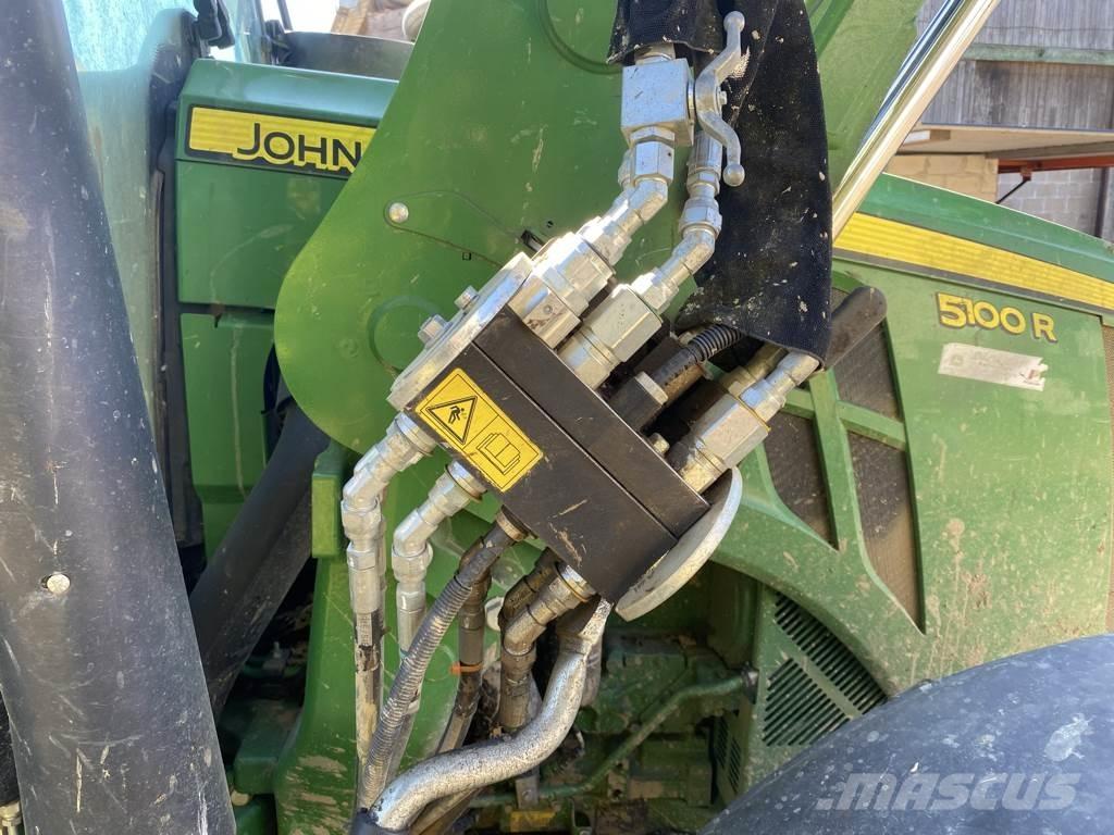John Deere 5100 R 曳引機