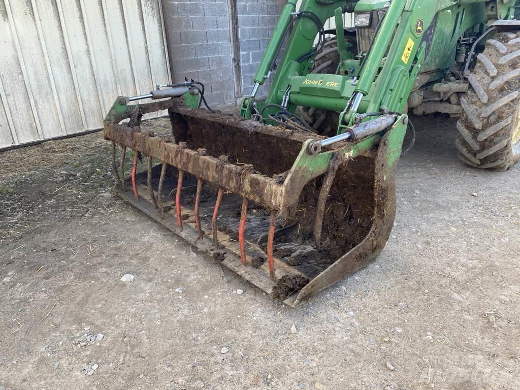 John Deere 5100 R 曳引機