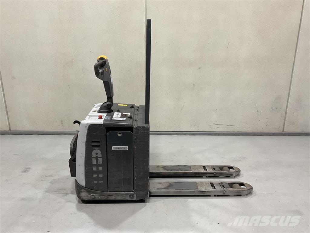 Atlet PLP200R 平台型低架升降機