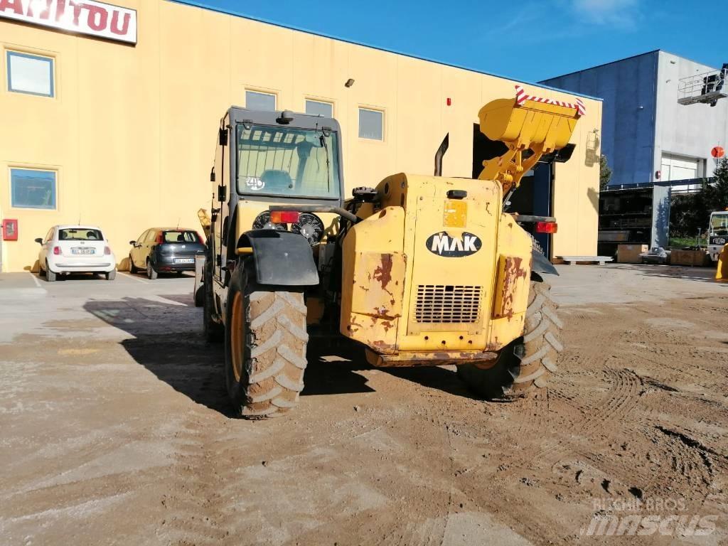 New Holland LM1740 A 伸縮臂操作車