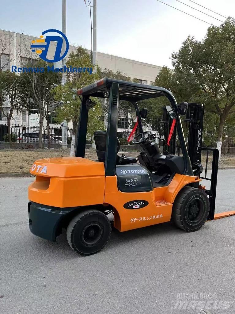 Toyota FD 30 柴油卡車