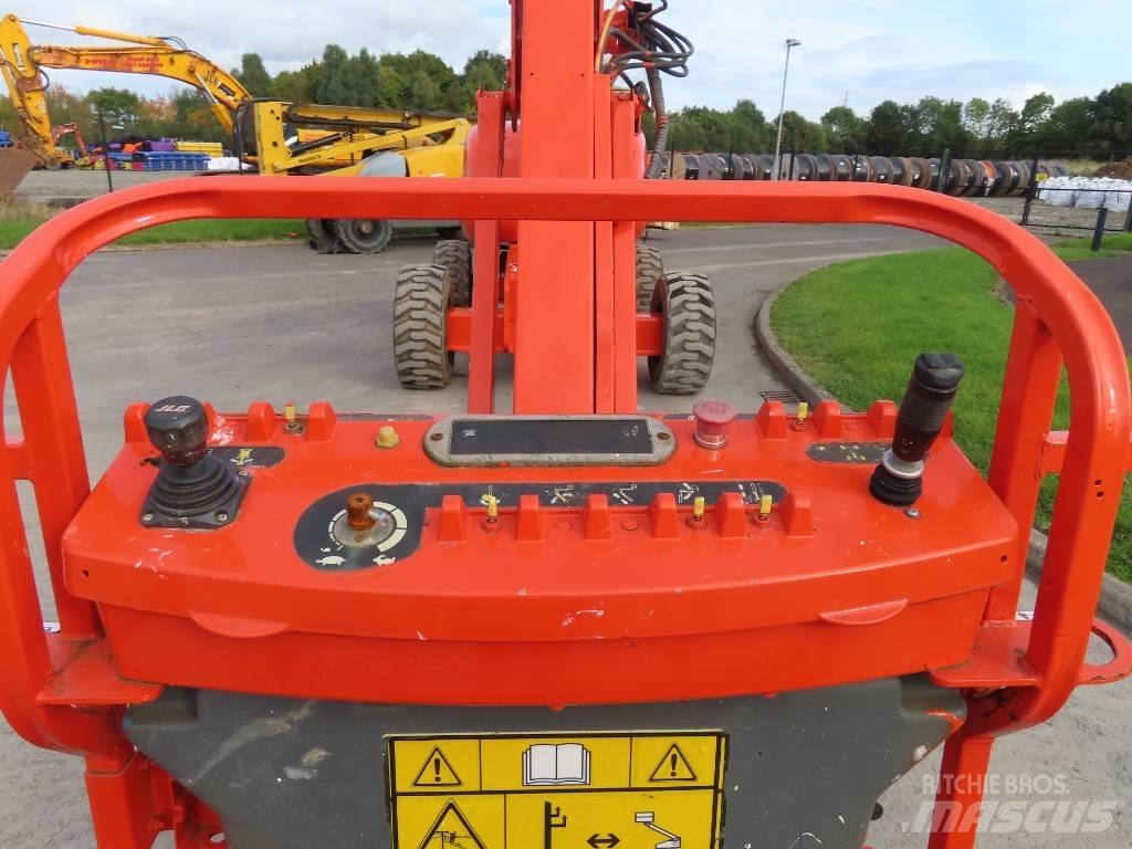 JLG 660 SJ 伸縮臂高空作業車
