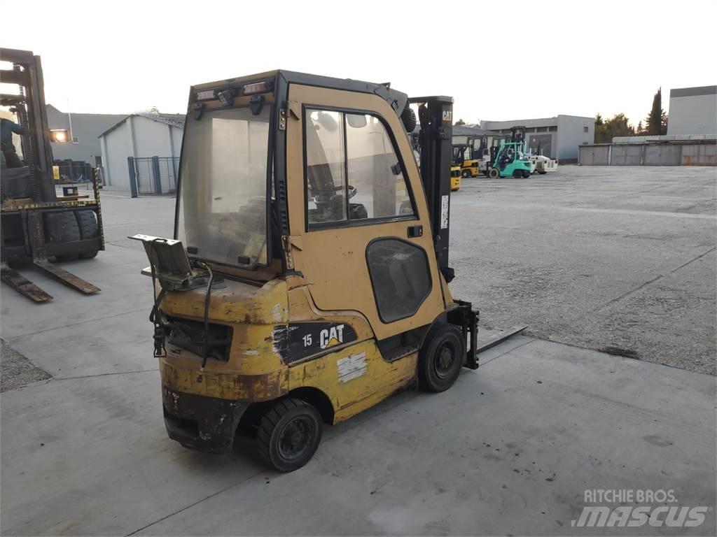 CAT GP15N 液化石油氣LPG卡車