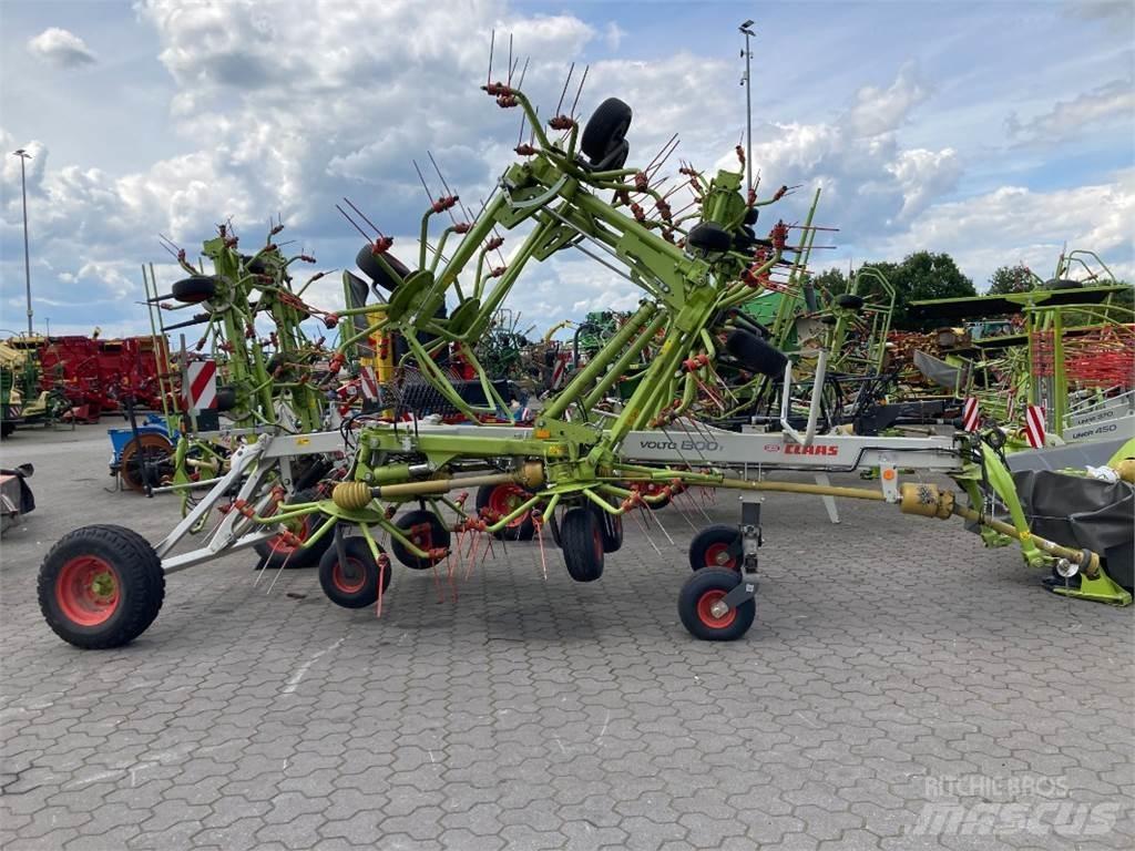 CLAAS Volto 1300T 耙與翻草機