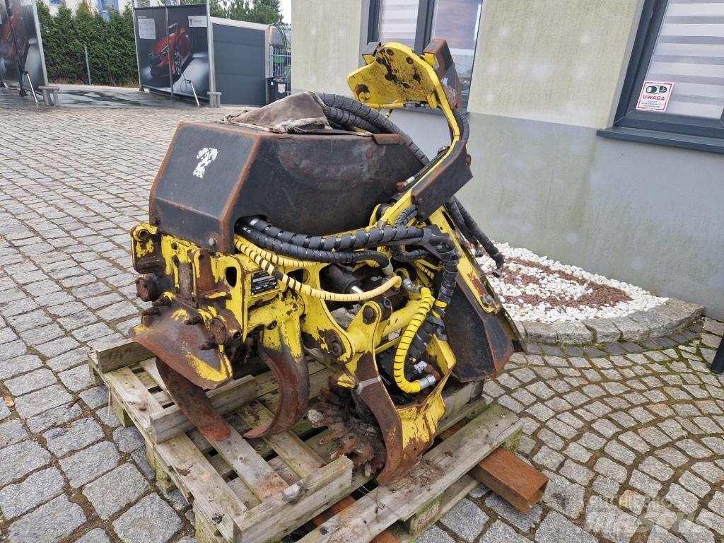 John Deere H414 收穫機頭