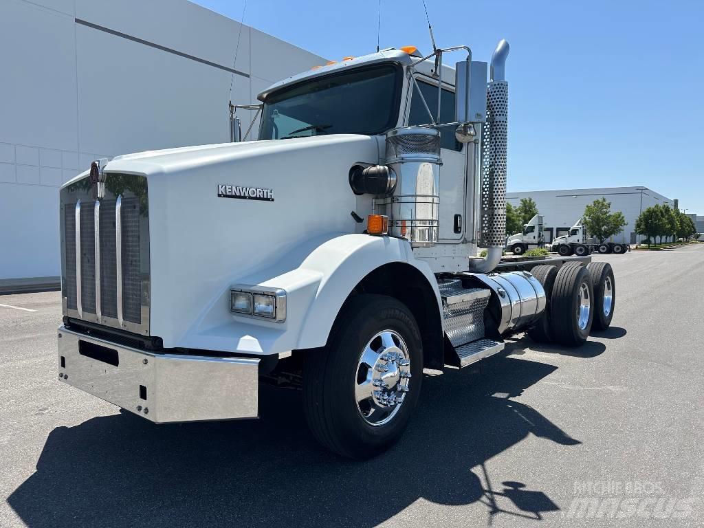 Kenworth T800 商用底盤車