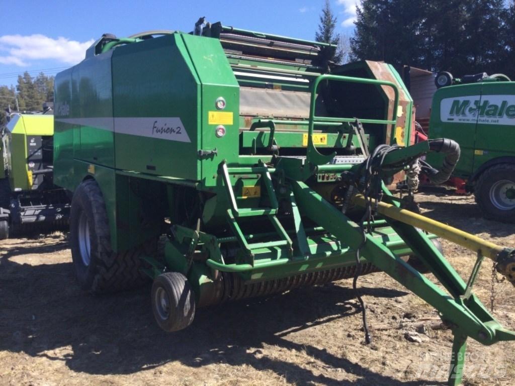 McHale Fusion 2 圓型牧草打包機