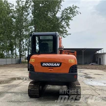 Doosan DH 60-7 小型挖土機/掘鑿機<7t(小型挖掘機)