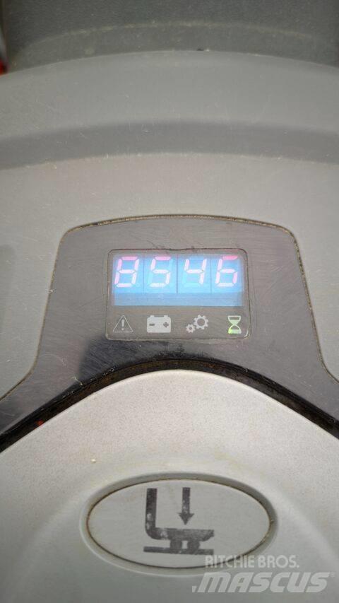 Toyota SPE160L 行走控制式堆積機