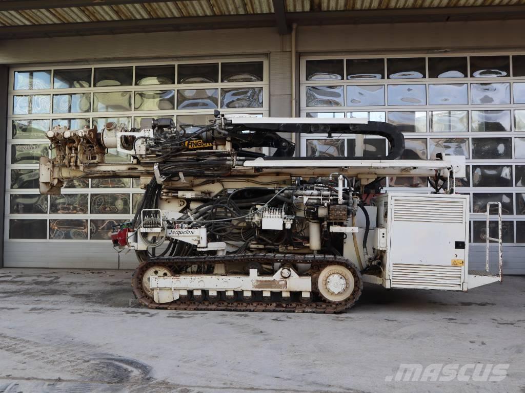 Klemm KR 805-1 重型鑽孔機