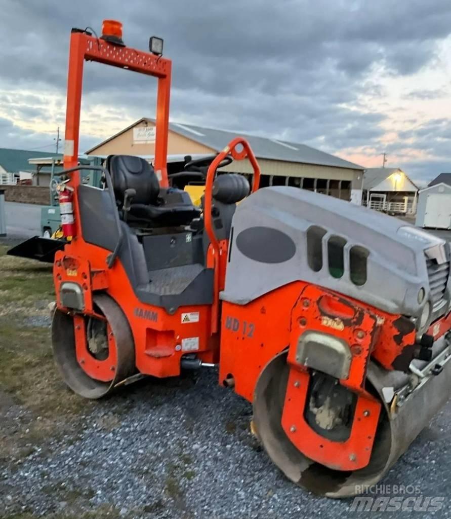 Hamm HD 12 VV 雙輪滾壓機