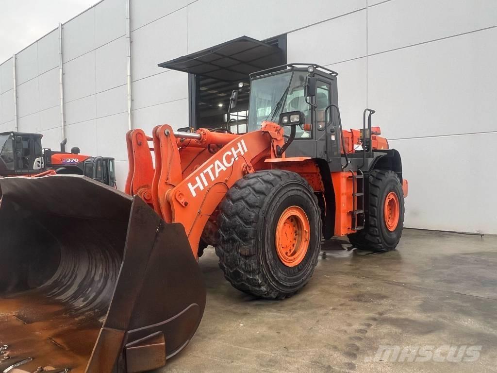 Hitachi ZW 330 輪胎式裝載機