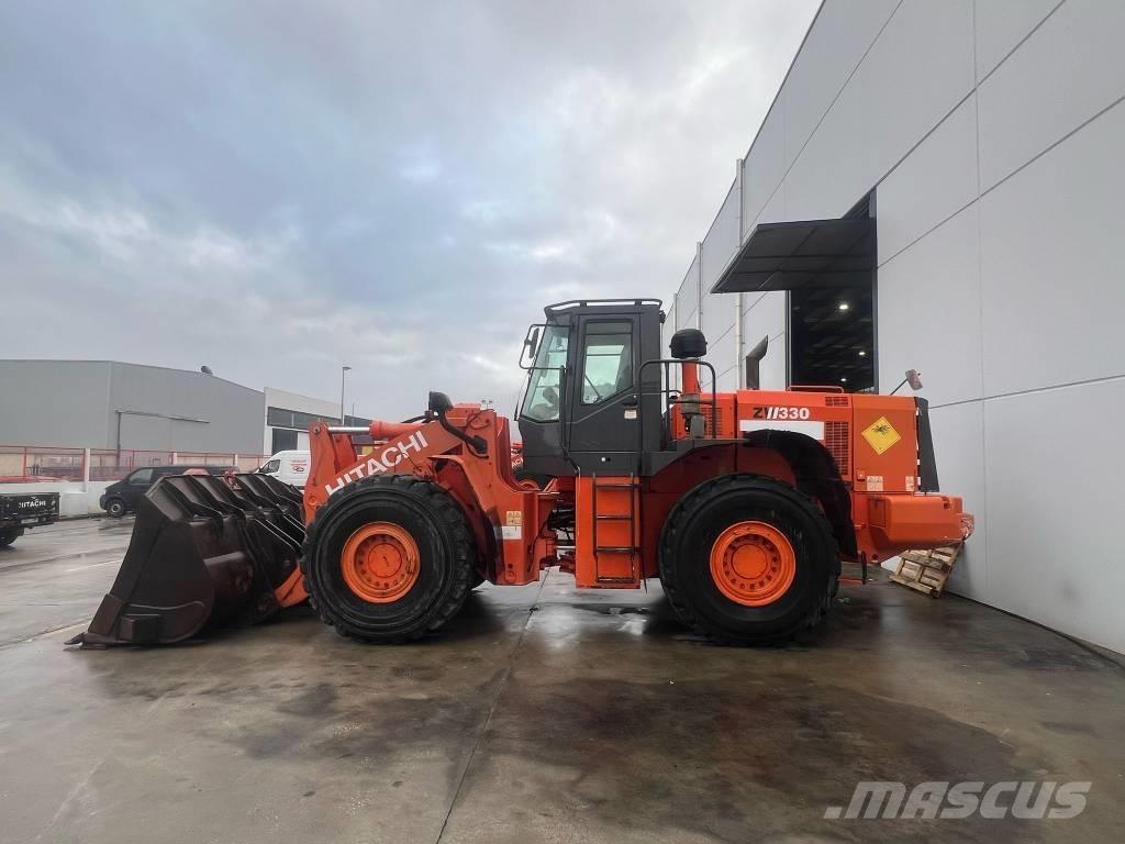 Hitachi ZW 330 輪胎式裝載機