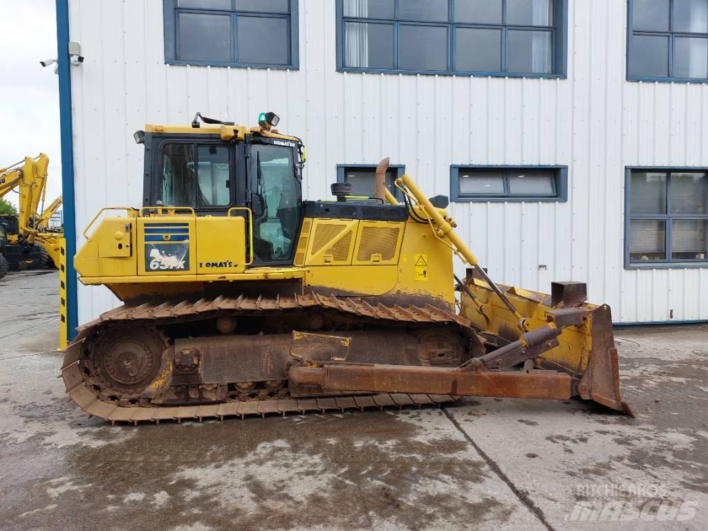 Komatsu D65PX-18 履帶推土機