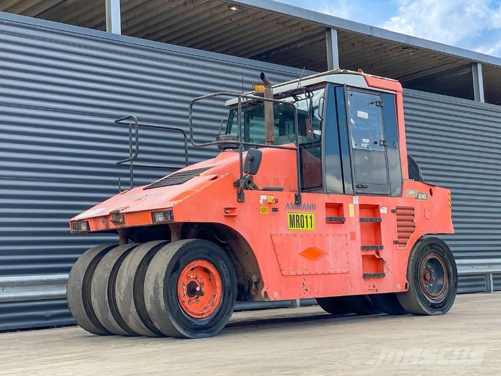 Ammann AP 240 膠輪滾壓機