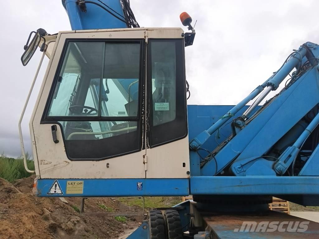 Fuchs MHL 360 廢棄物/工業用操作車