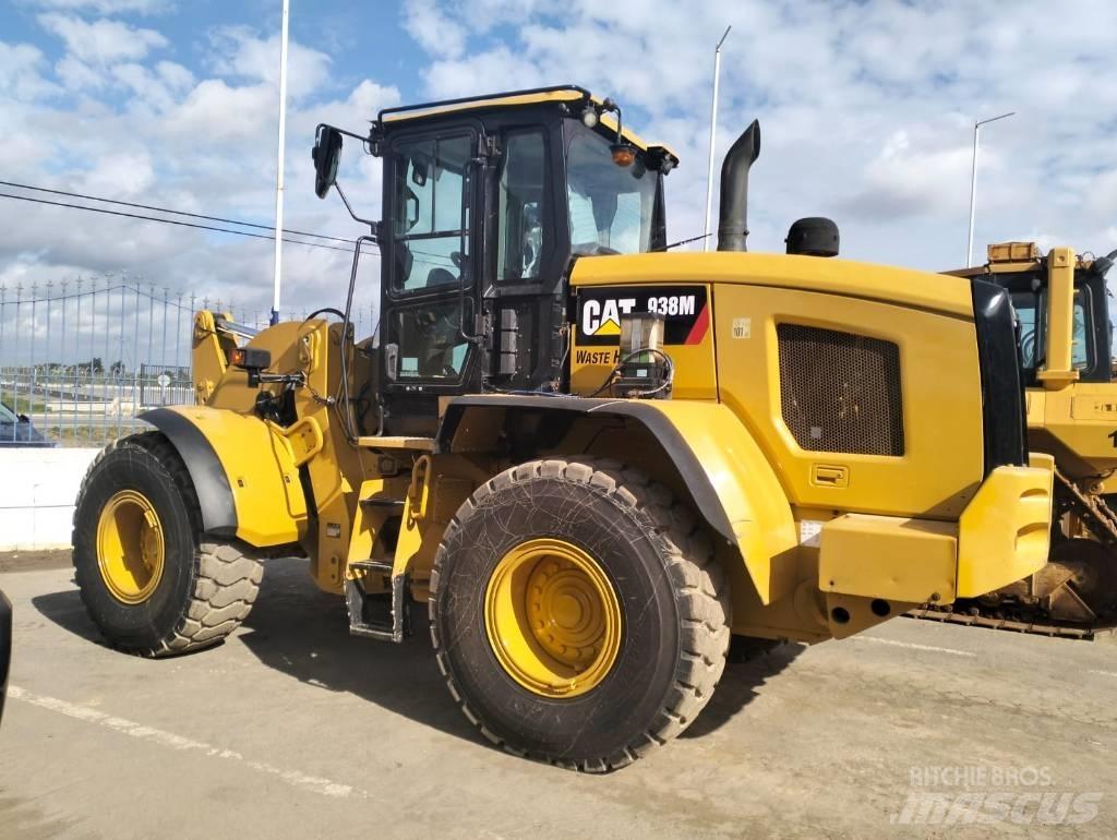 CAT 938 M 輪胎式裝載機