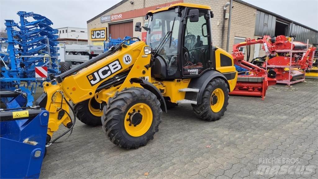 JCB TM 220 AGRI 伸縮臂高空作業車