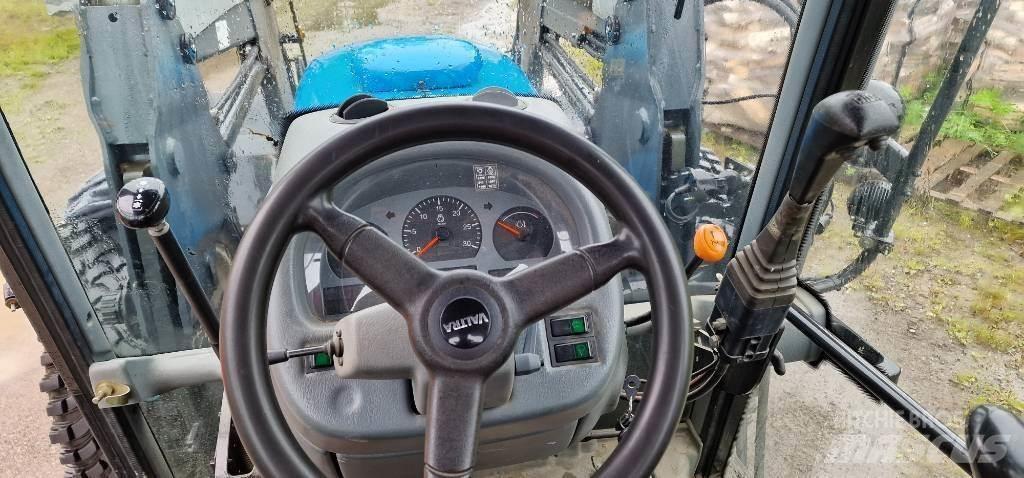 Valtra A85 曳引機
