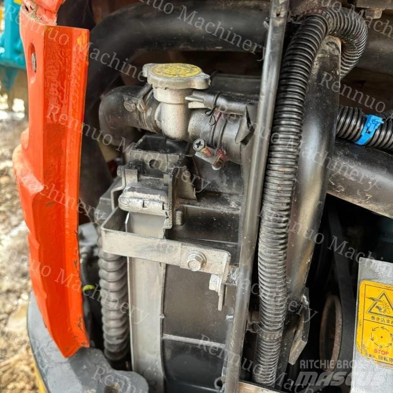 Kubota U 30 小型挖土機/掘鑿機<7t(小型挖掘機)