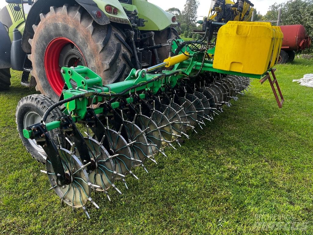  VELES-AGRO Vulkan 礦物撒布機