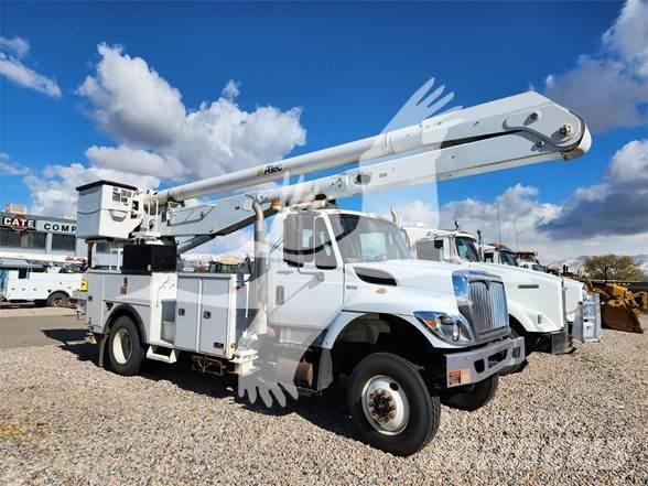 Altec AA755 卡車裝載高空作業車