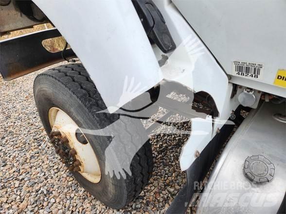 Altec AA755 卡車裝載高空作業車
