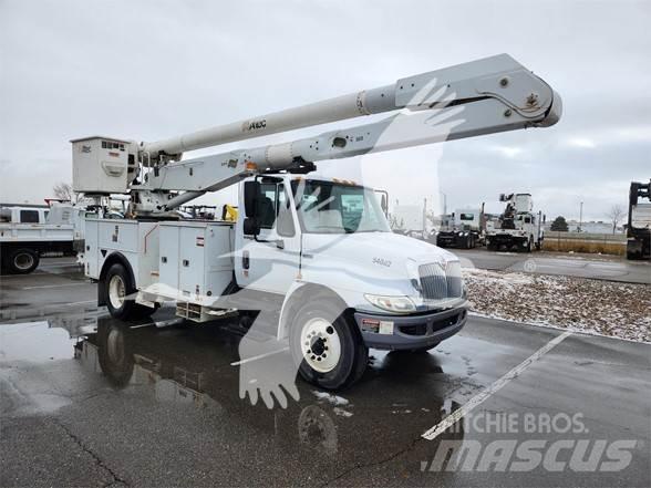 Altec AA755MH 卡車裝載高空作業車