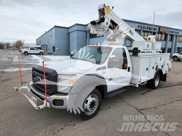Altec AT40M 卡車裝載高空作業車