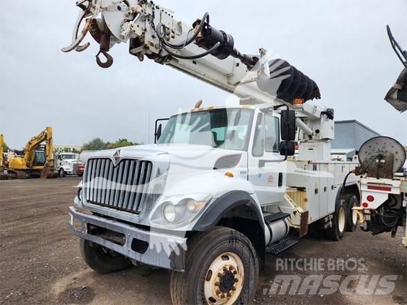 Altec D3060BTR 卡車裝載高空作業車
