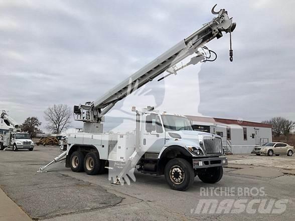 Altec D3060BTR 卡車裝載高空作業車