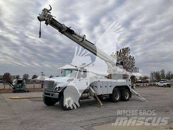 Altec D3060BTR 卡車裝載高空作業車
