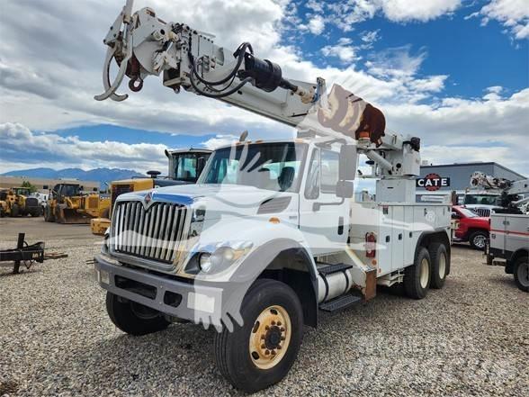 Altec D3060BTR 卡車裝載高空作業車