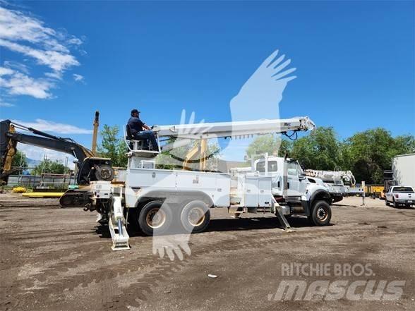 Altec D4065ATR 卡車裝載高空作業車