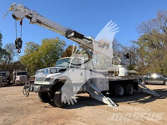 Altec DT80 卡車裝載高空作業車