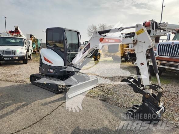 Bobcat E35i 小型挖土機/掘鑿機<7t(小型挖掘機)