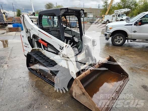 Bobcat T590 滑移轉向裝載機