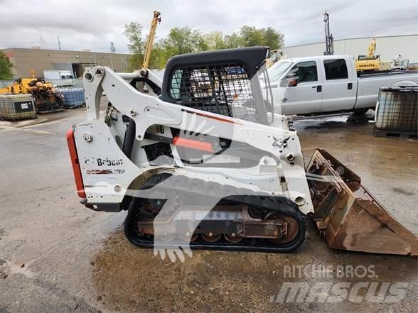 Bobcat T590 滑移轉向裝載機