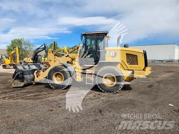 CAT 930M 輪胎式裝載機