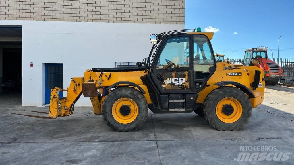 JCB 540-140 伸縮臂操作車